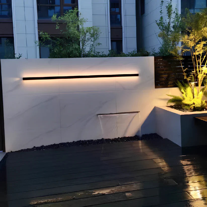 Minimalist Linear LED Outdoor Wall Sconce