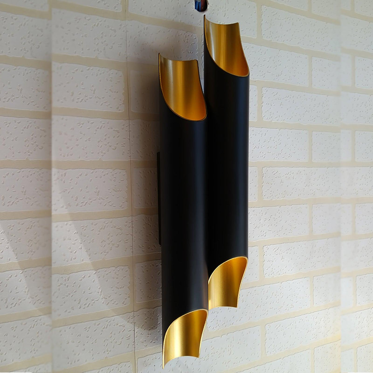 Aluminum Cylinder Wall Lamp