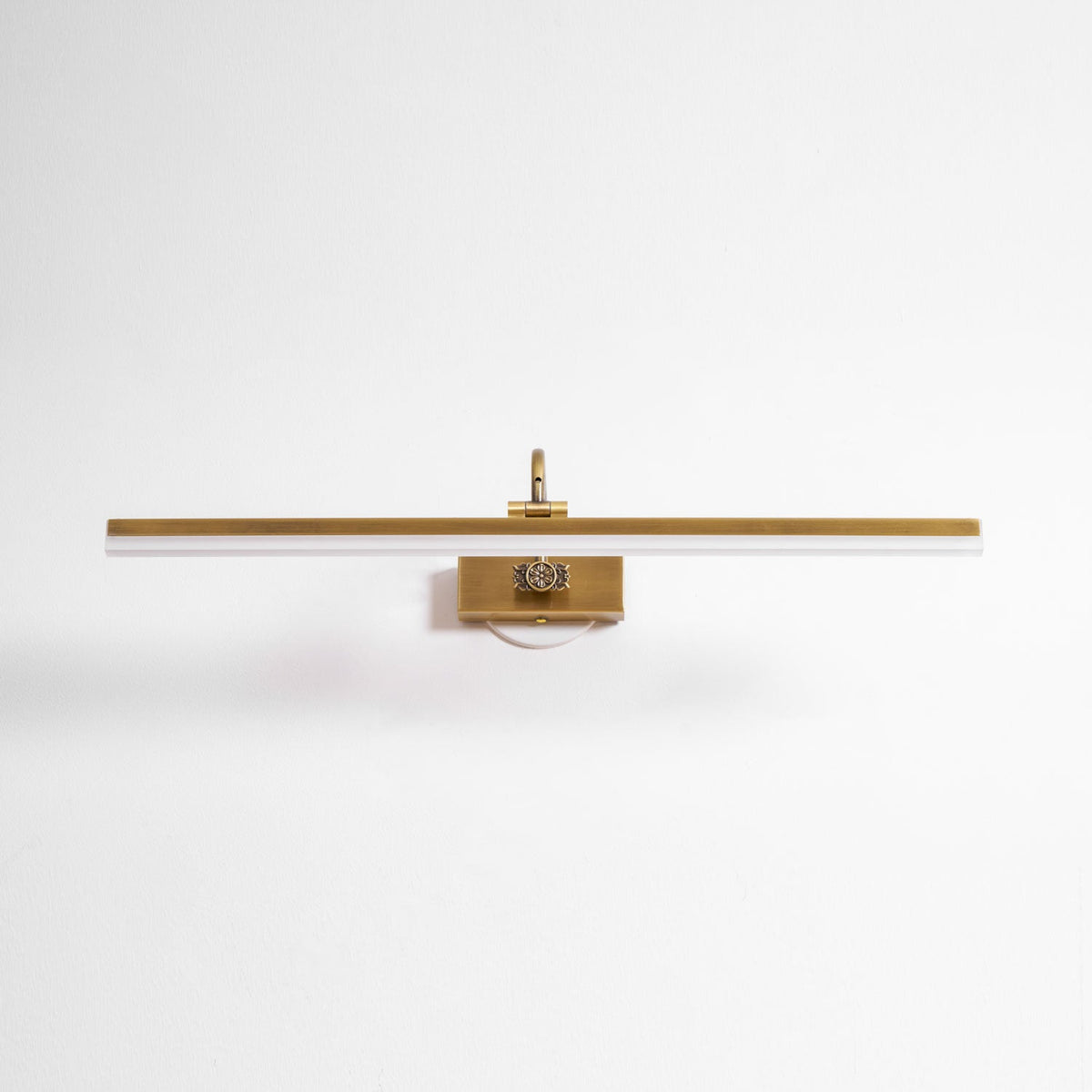 Metal Antler Ring Wall Lamp