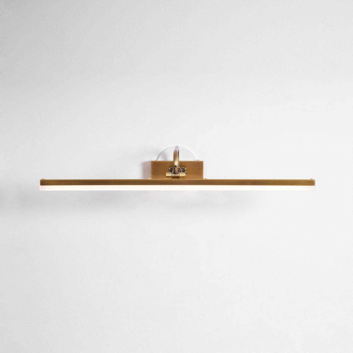 Metal Antler Ring Wall Lamp