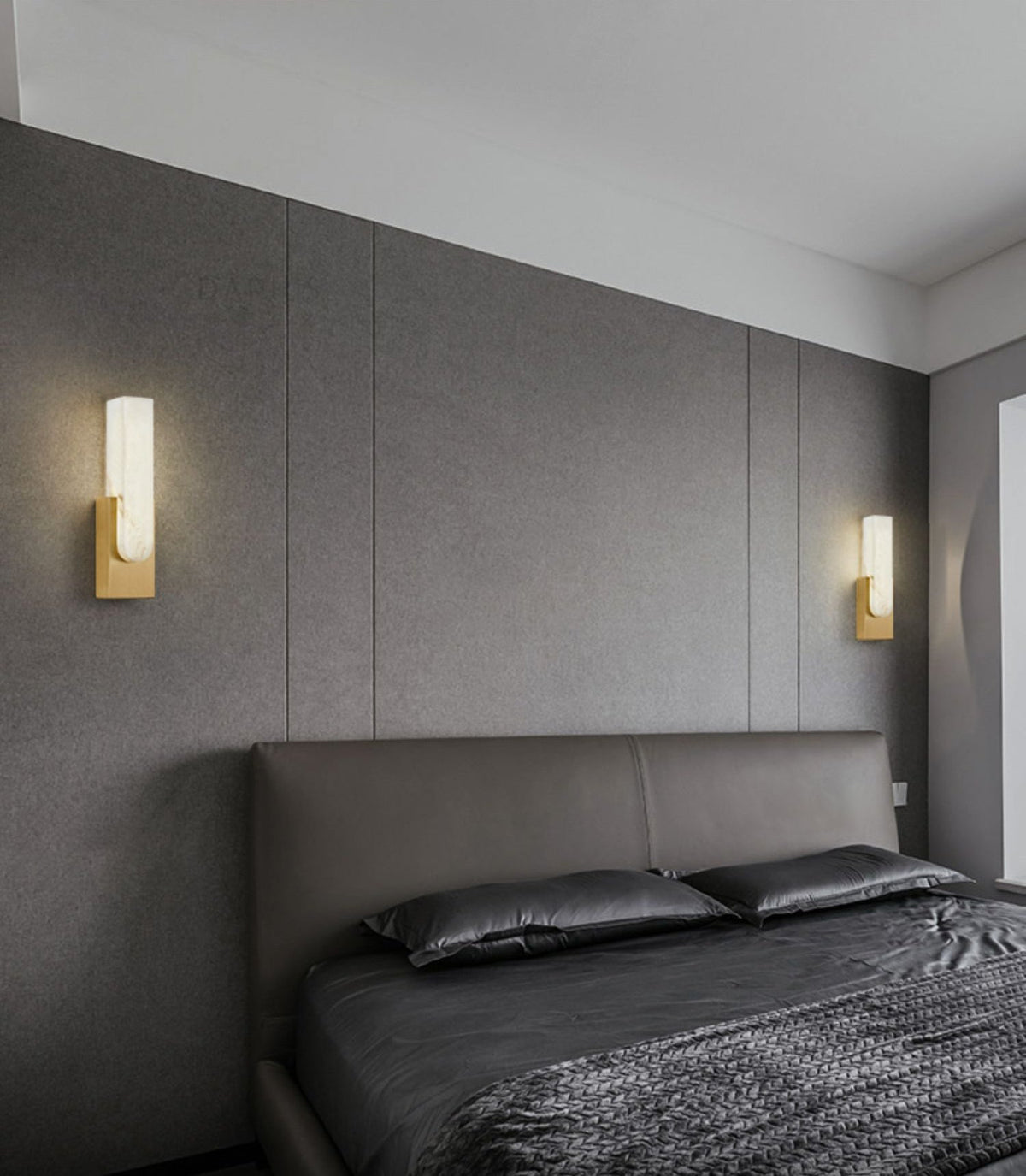 Alabaster Pillar Wall Lamp