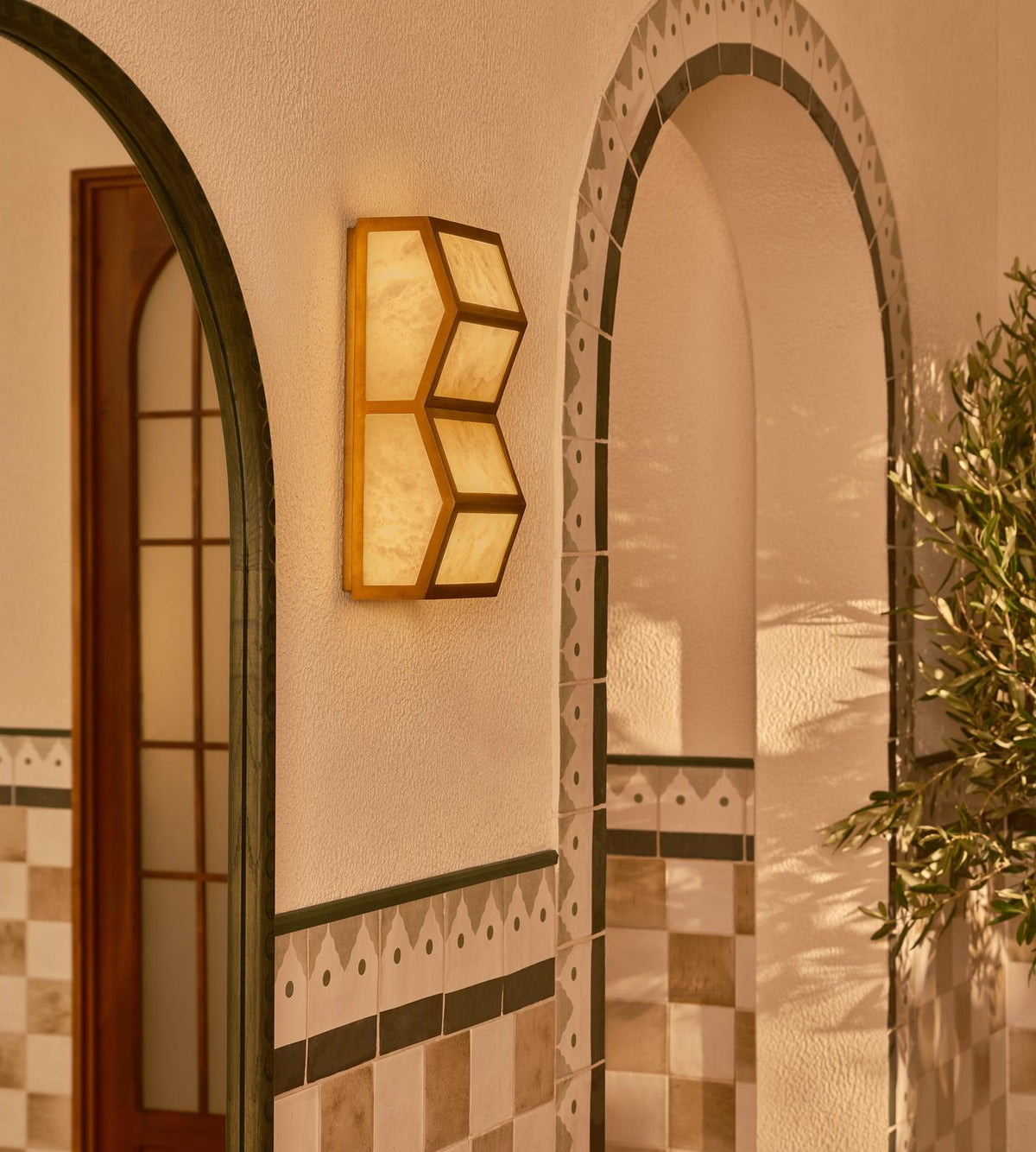 Alabaster Cascade Wall Sconce
