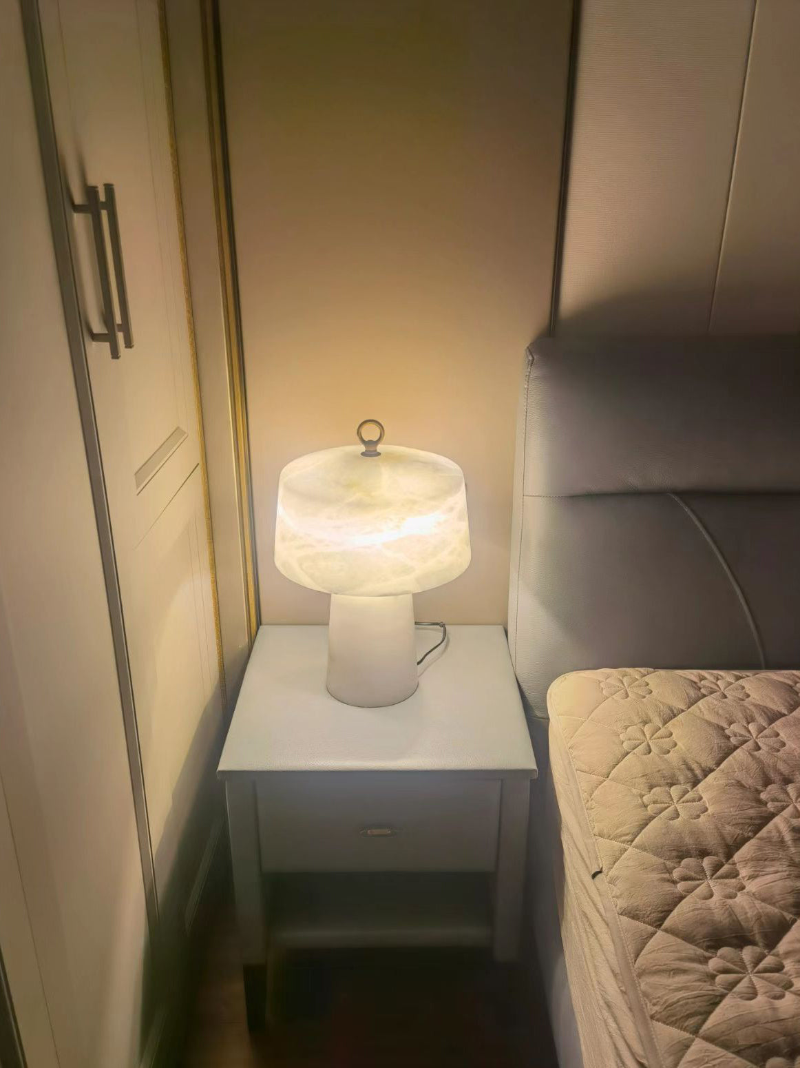 Calvrane Alabaster Vintage Table Lamp