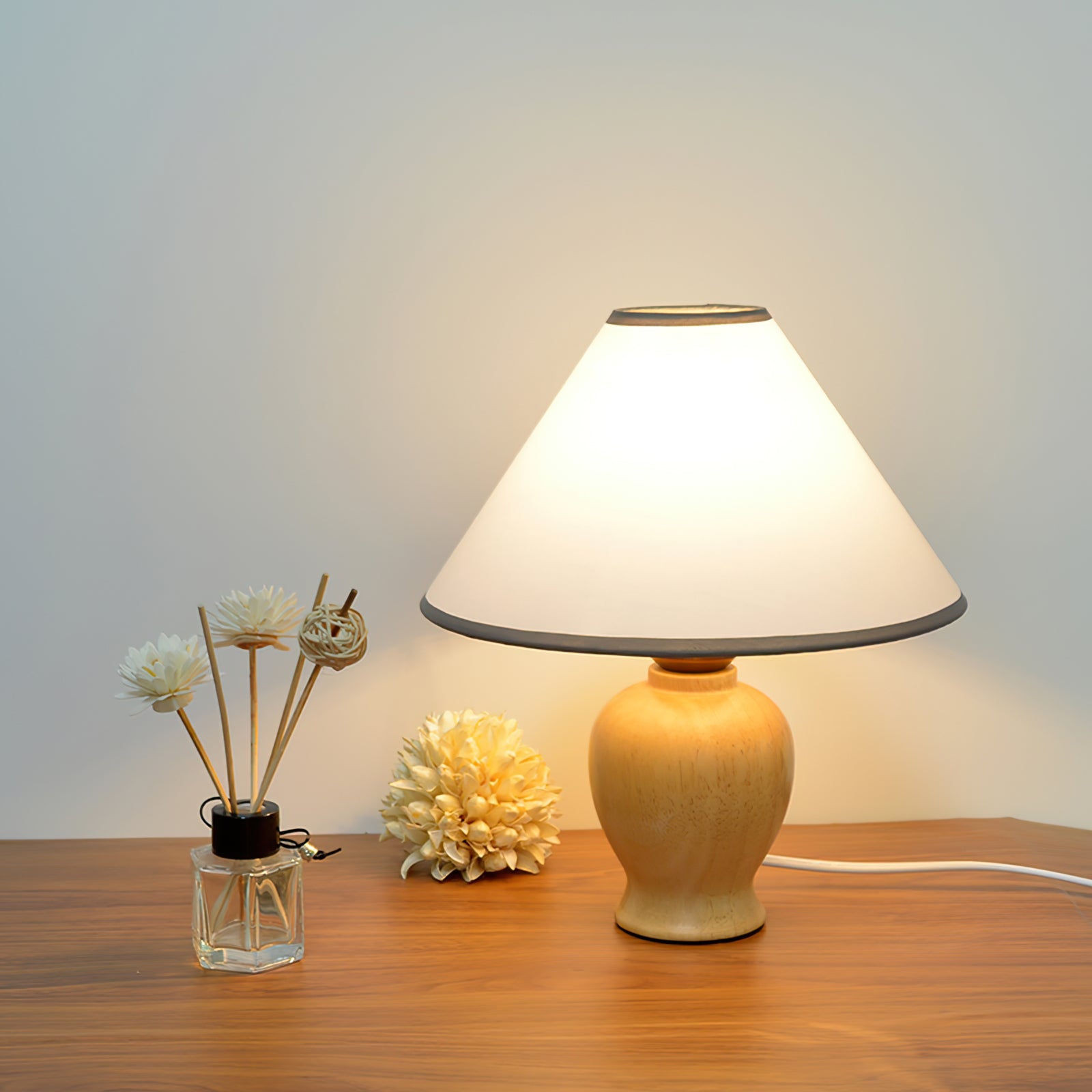 Calvrane Fabric Modern Table Lamp
