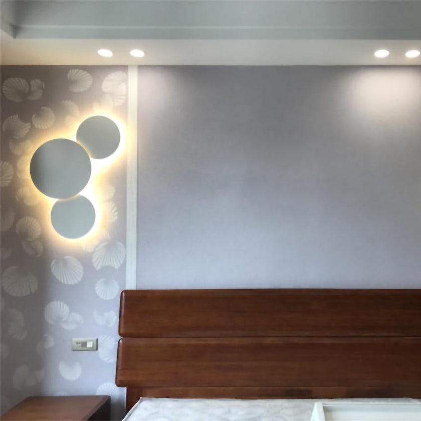 Calvrane Metal Disc Wall Sconce