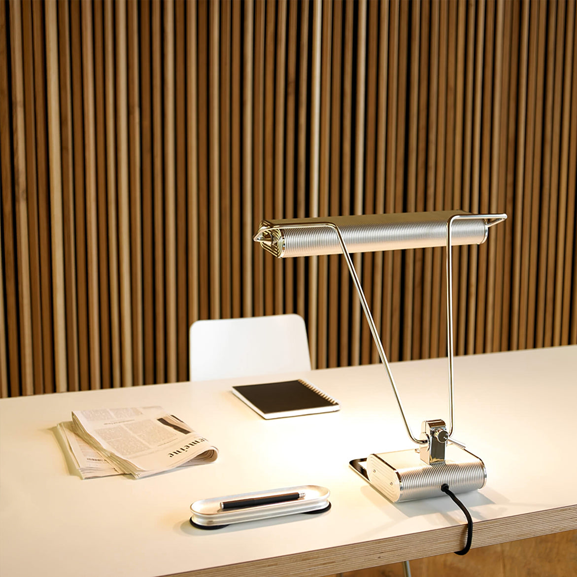 Calvrane Metal Art Deco Table Lamp