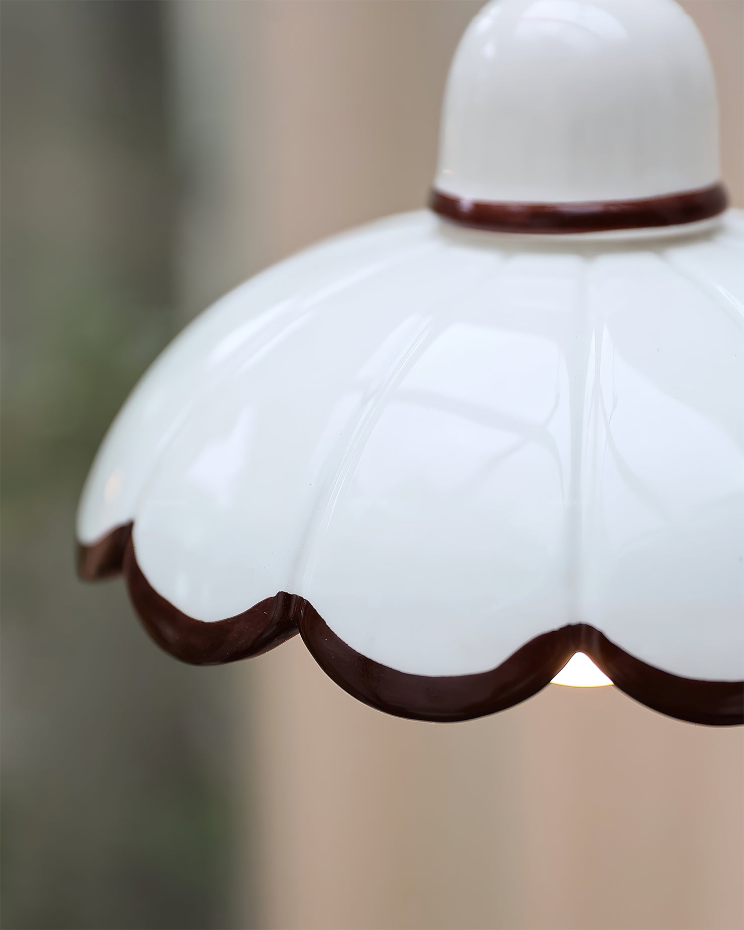 Calvrane Metal Scalloped Pendant Light