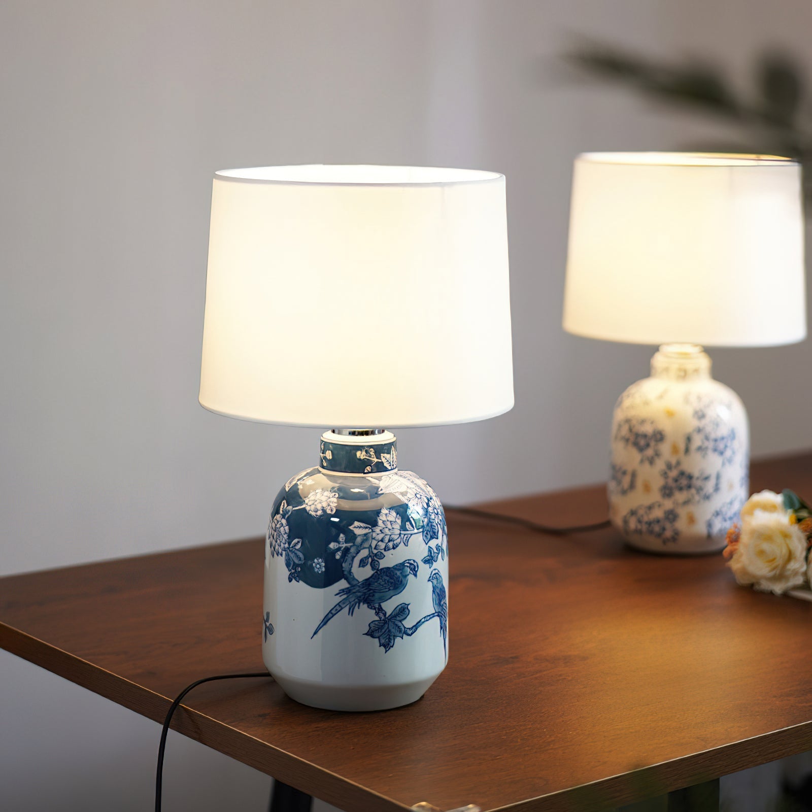 Blue & White Ceramic Ginger Jar Table Lamp