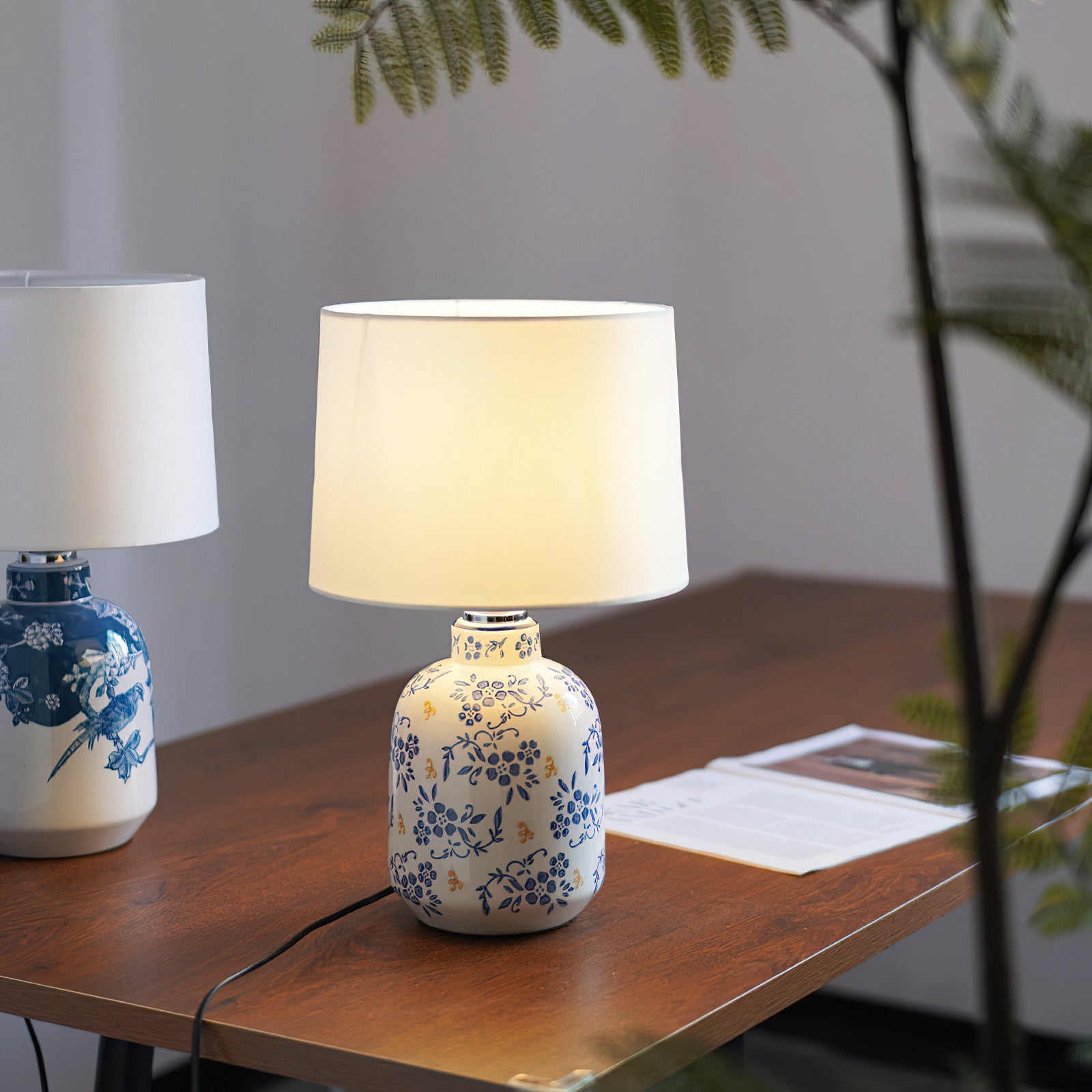 Blue & White Ceramic Ginger Jar Table Lamp