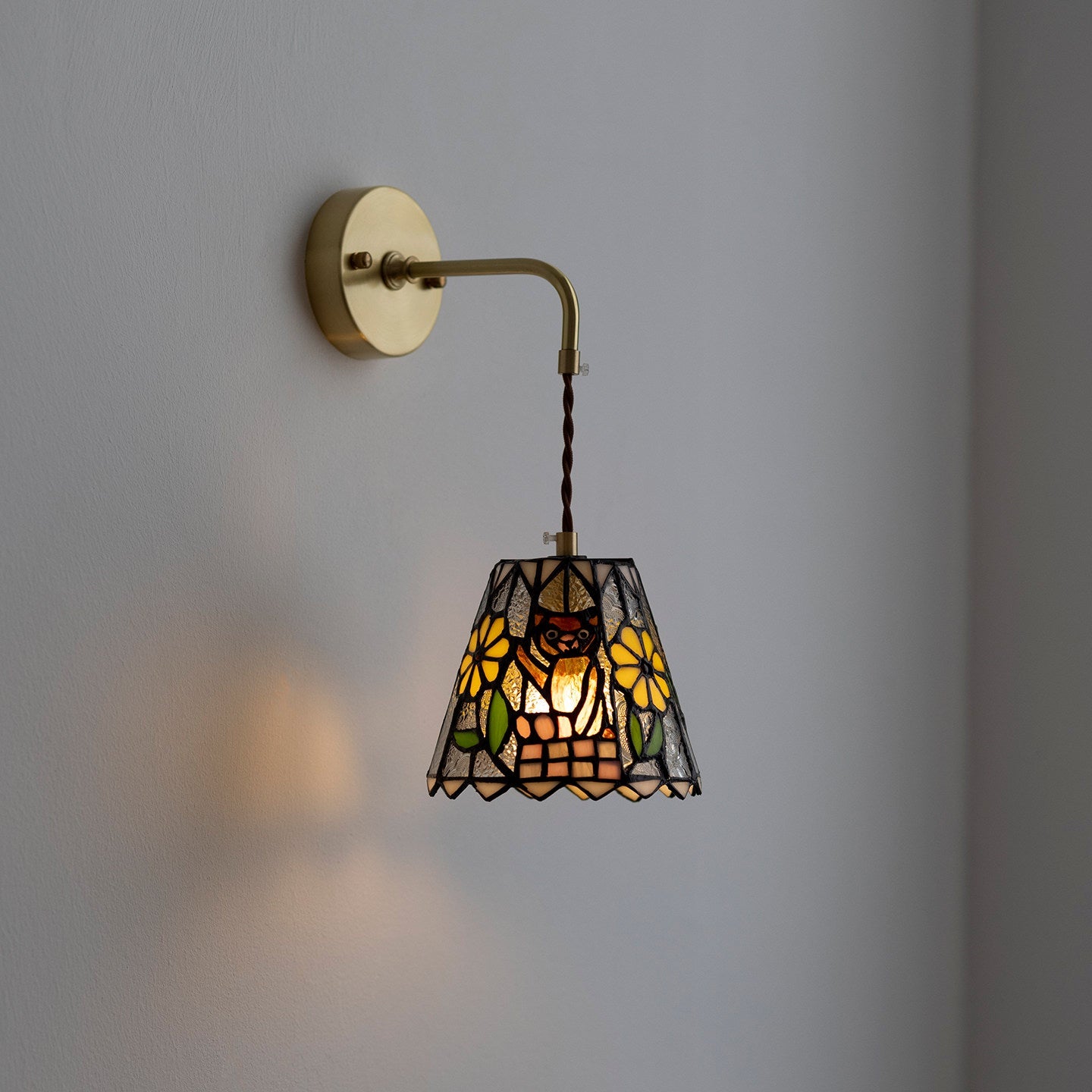 Calvrane Stained Glass Floral Wall Sconce