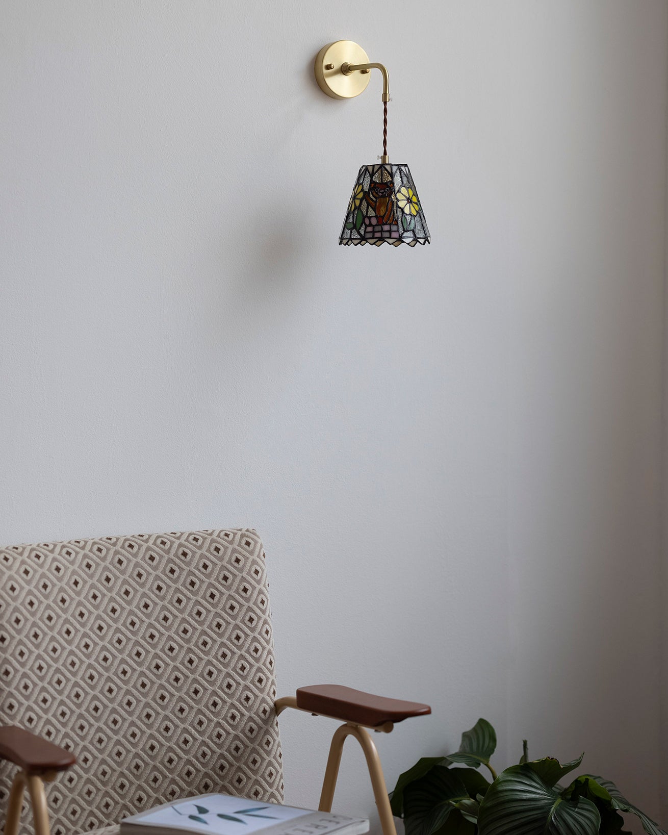 Calvrane Stained Glass Floral Wall Sconce