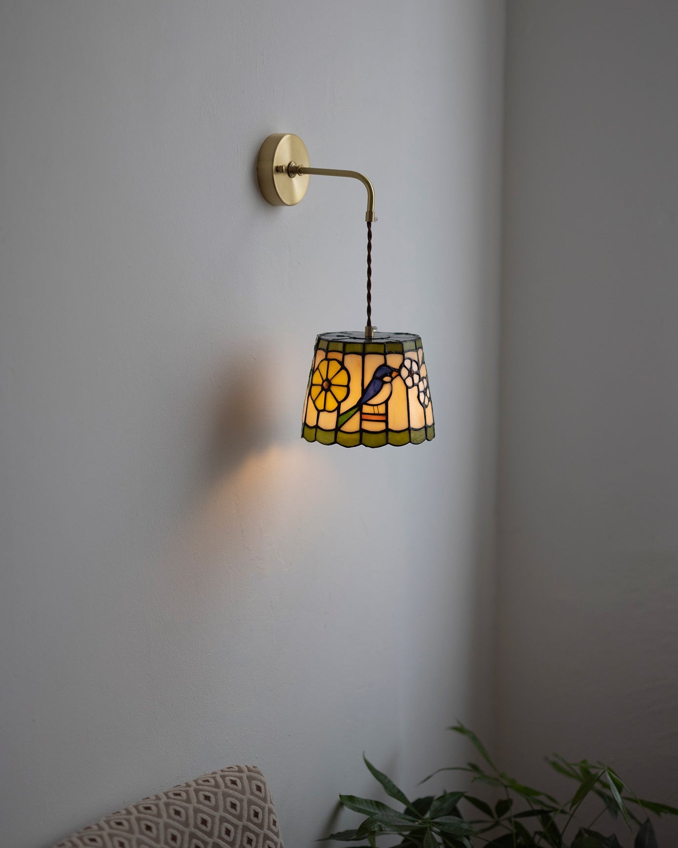 Calvrane Stained Glass Floral Wall Sconce