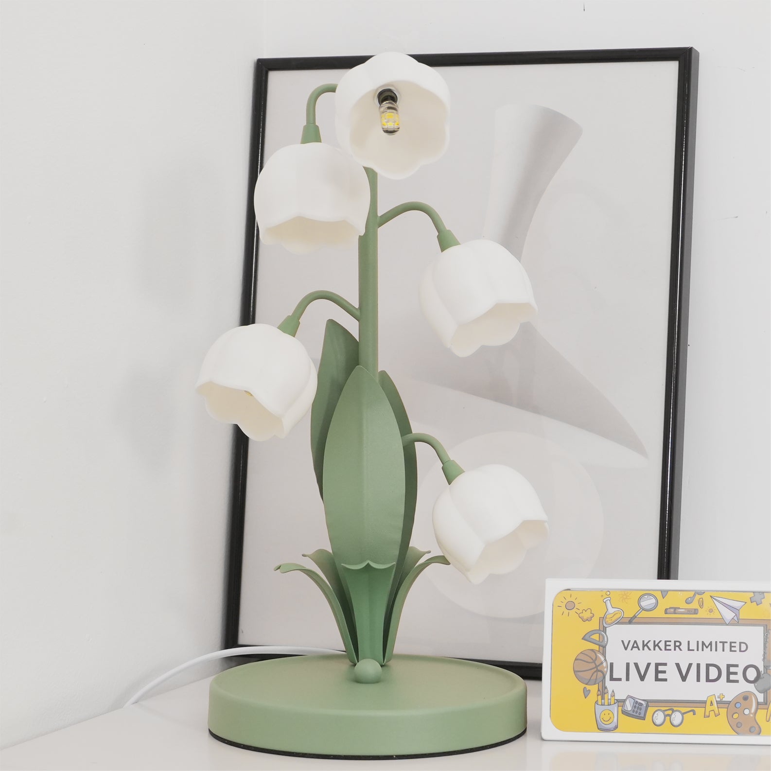 Art Deco Orchid Pattern Metal Table Lamp