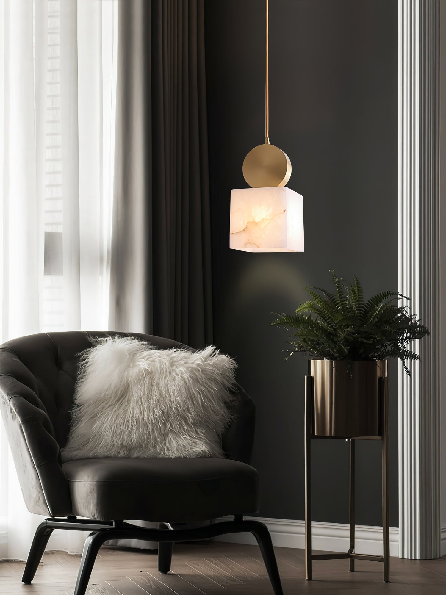 Brass Luxe Round Alabaster Pendant Light