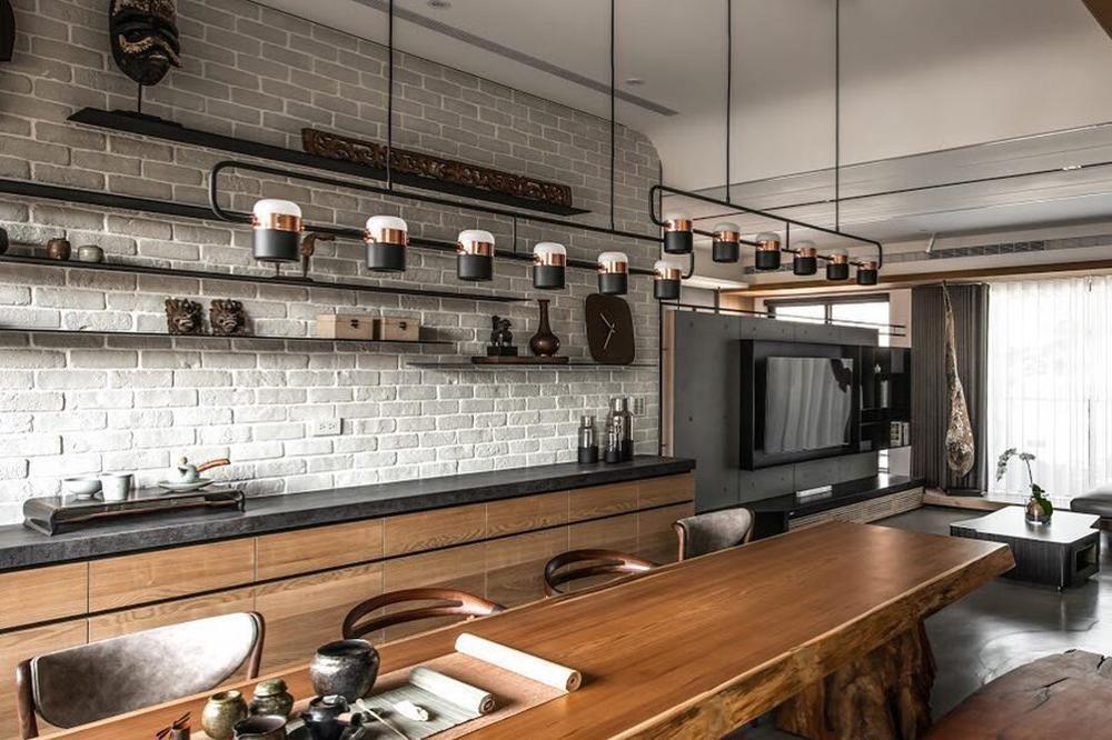 Iron Frame Tilting Pendant Light