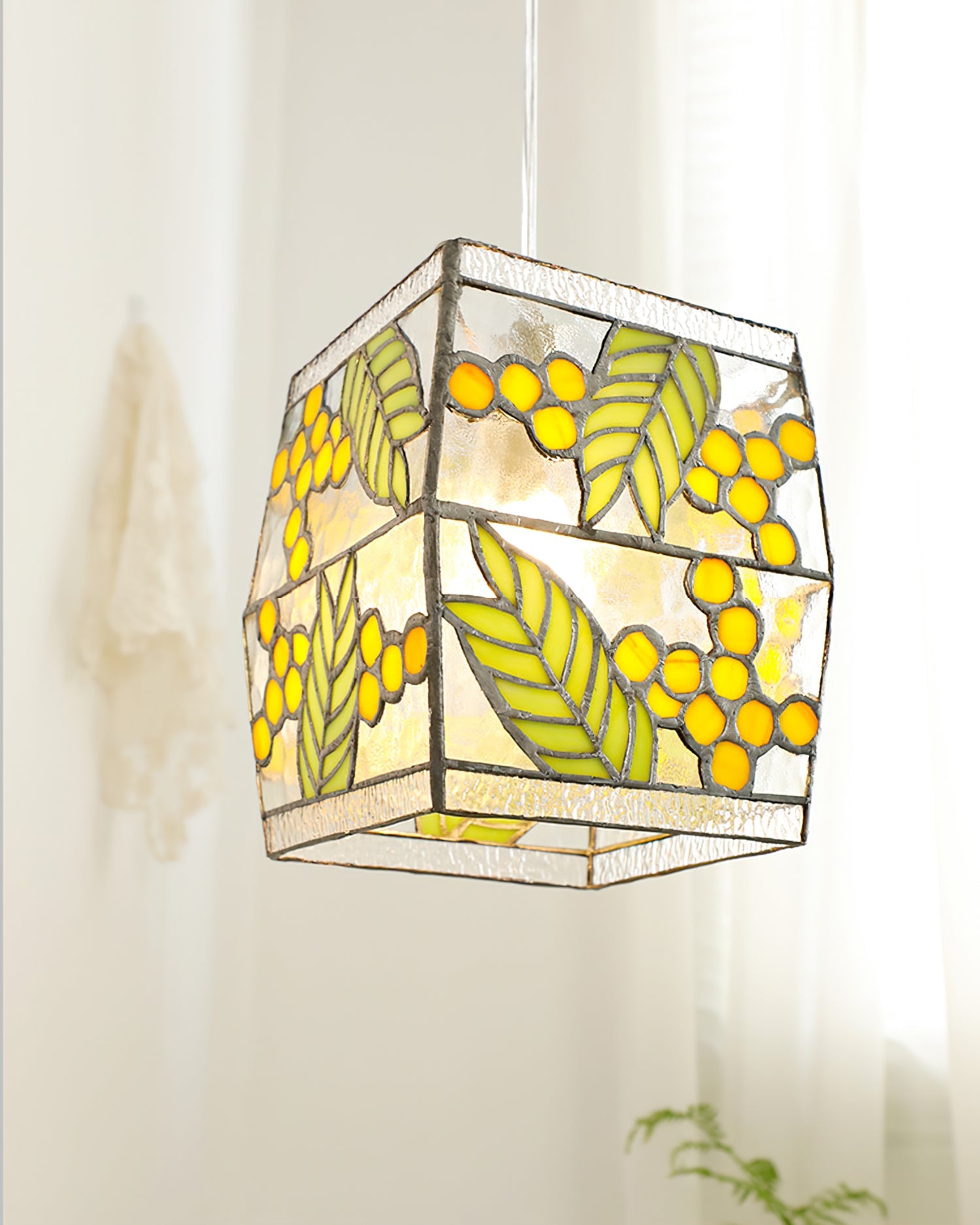 Calvrane Stained Glass Dome Pendant Light