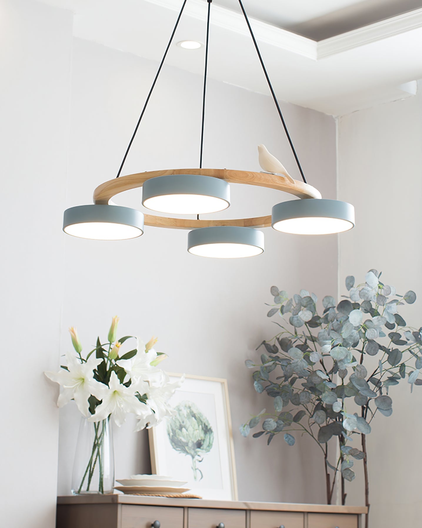 Modern Bird Resin Wood Ring Chandelier