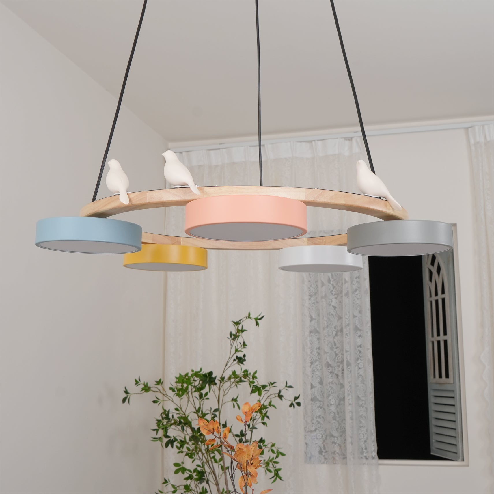 Modern Bird Resin Wood Ring Chandelier