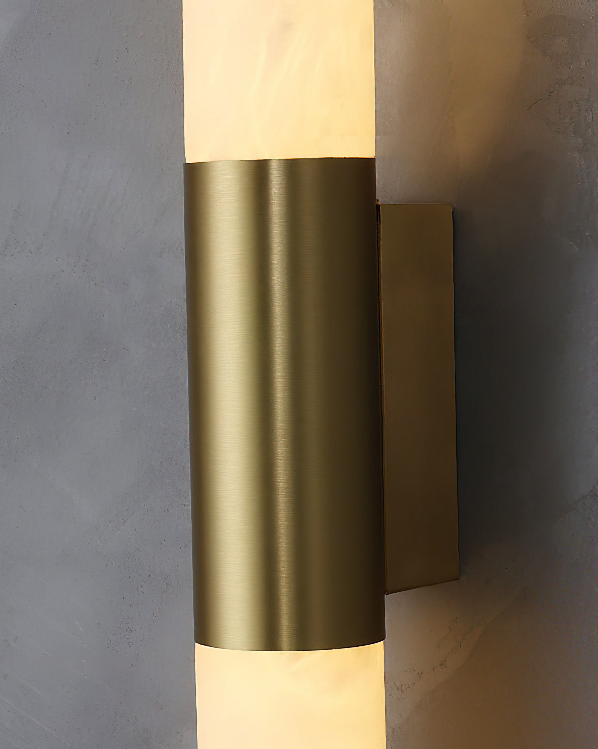 Calvrane Alabaster Bar Wall Sconce