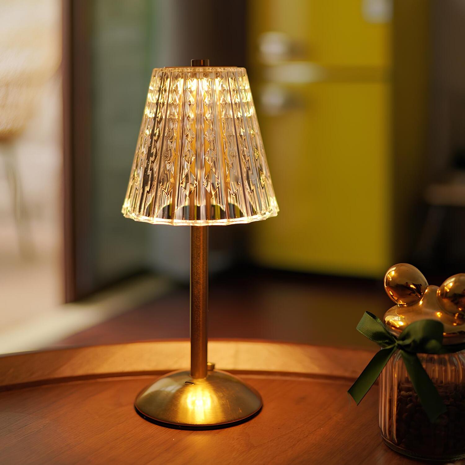 Vintage Golden Crystal Table Lamp