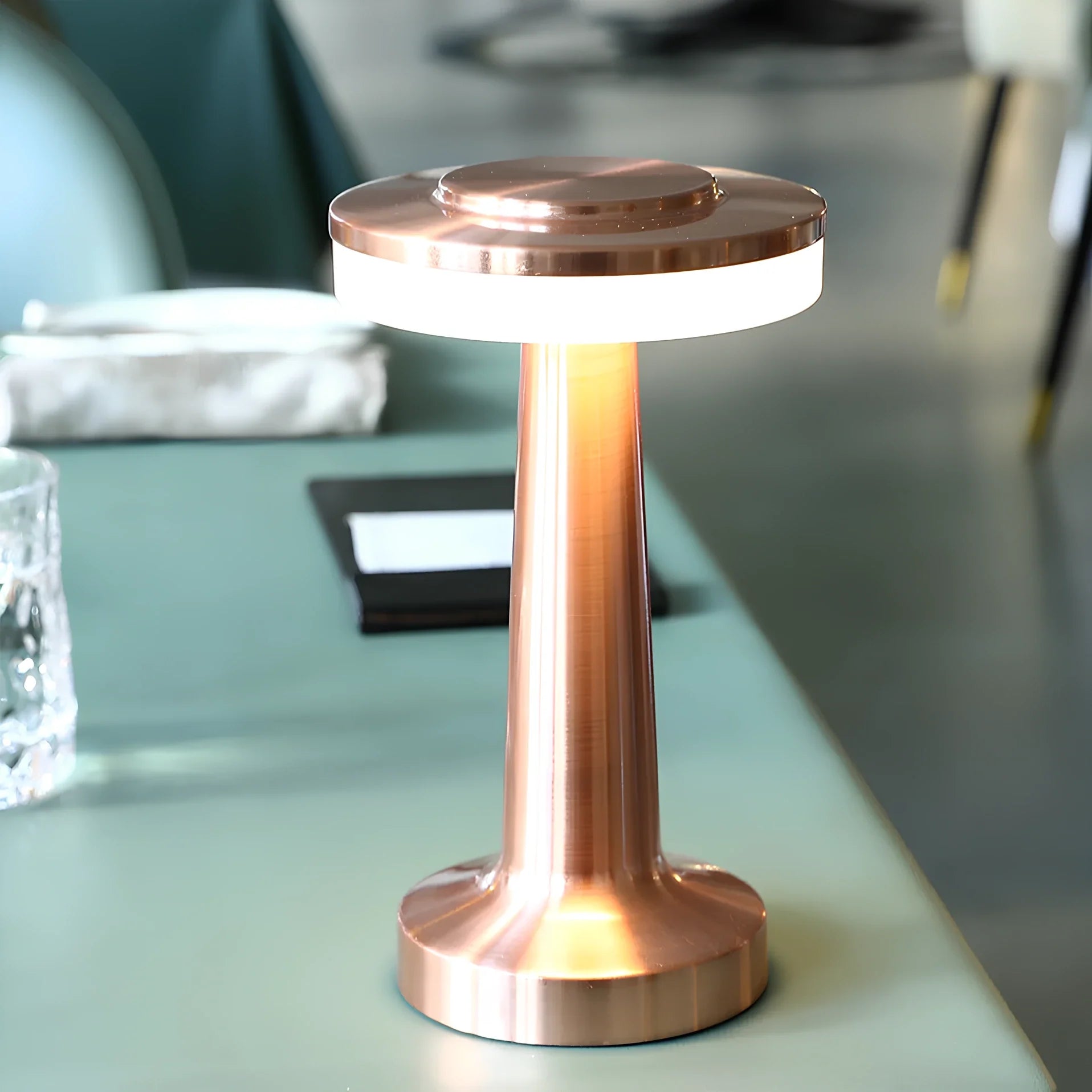 Iron Modern Retro Bar Table Lamp