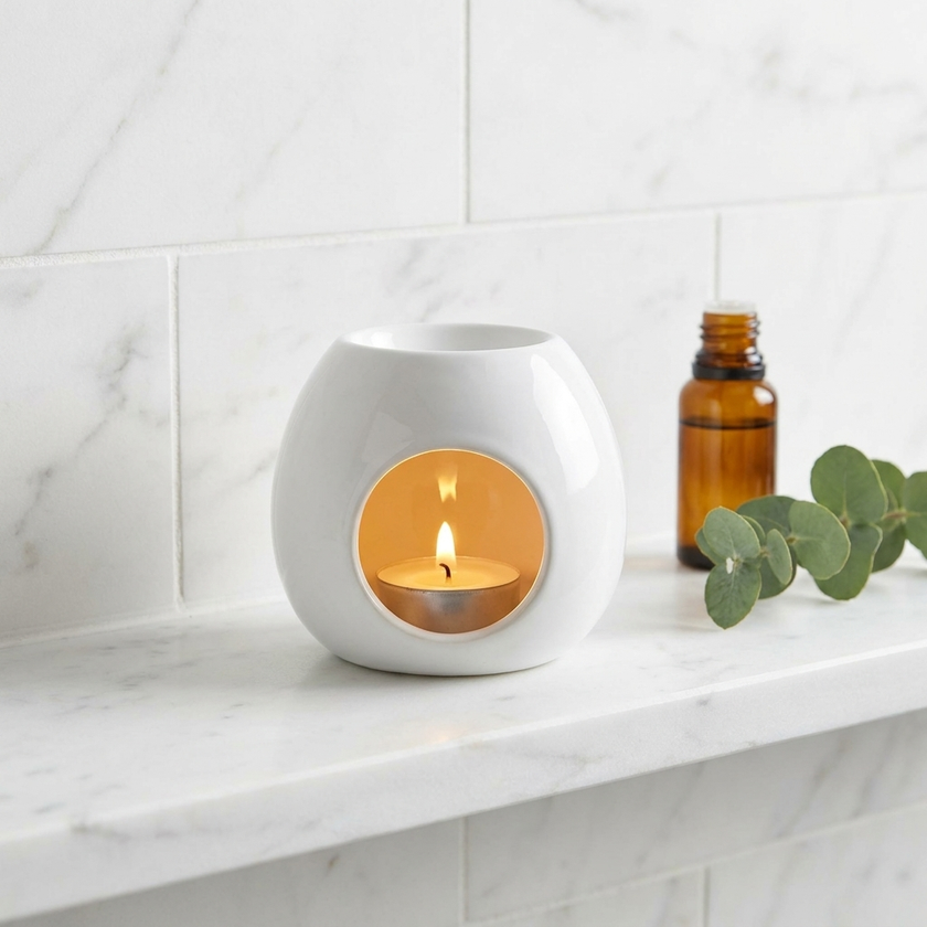 White ceramic tealight holder lifestyle